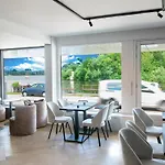 Amsterdam Hotel 3*