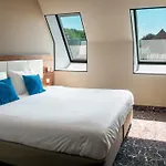 Amsterdam Hotel 3*