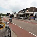 Amsterdam Hotel 3*