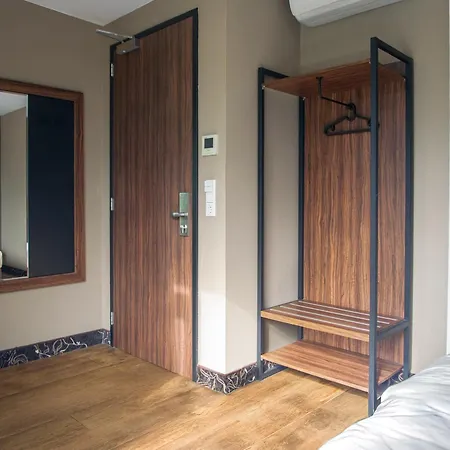 Amsterdam باتهوفيدوربْ