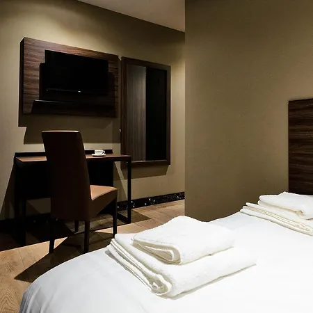 Amsterdam Hotel 3*